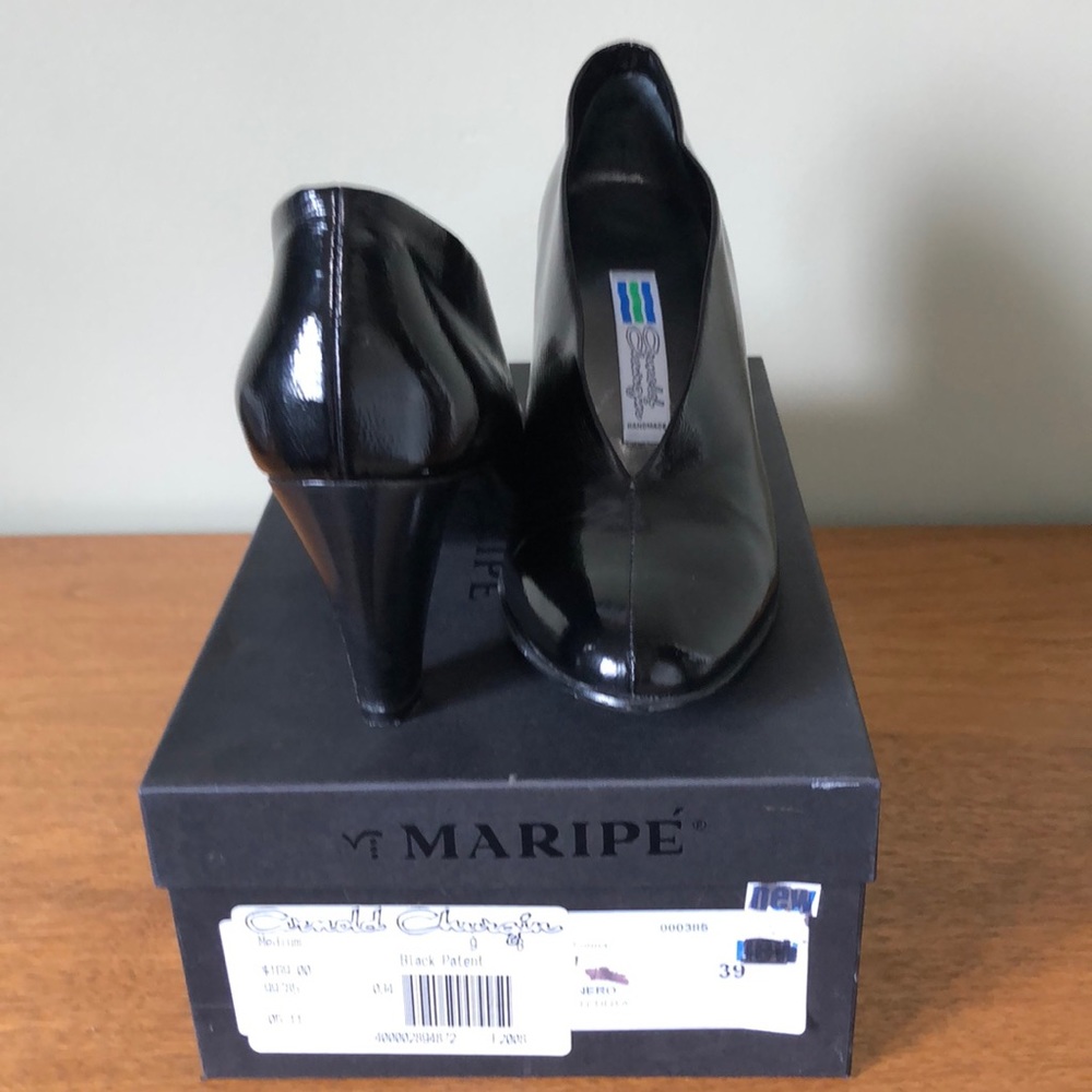 MARIPE Italian Genuine Patent LEATHER Shooties - size 39
